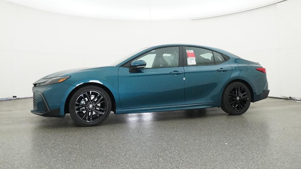 2026 Toyota Camry SE photo 8