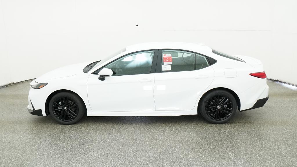 2026 Toyota Camry SE photo 9
