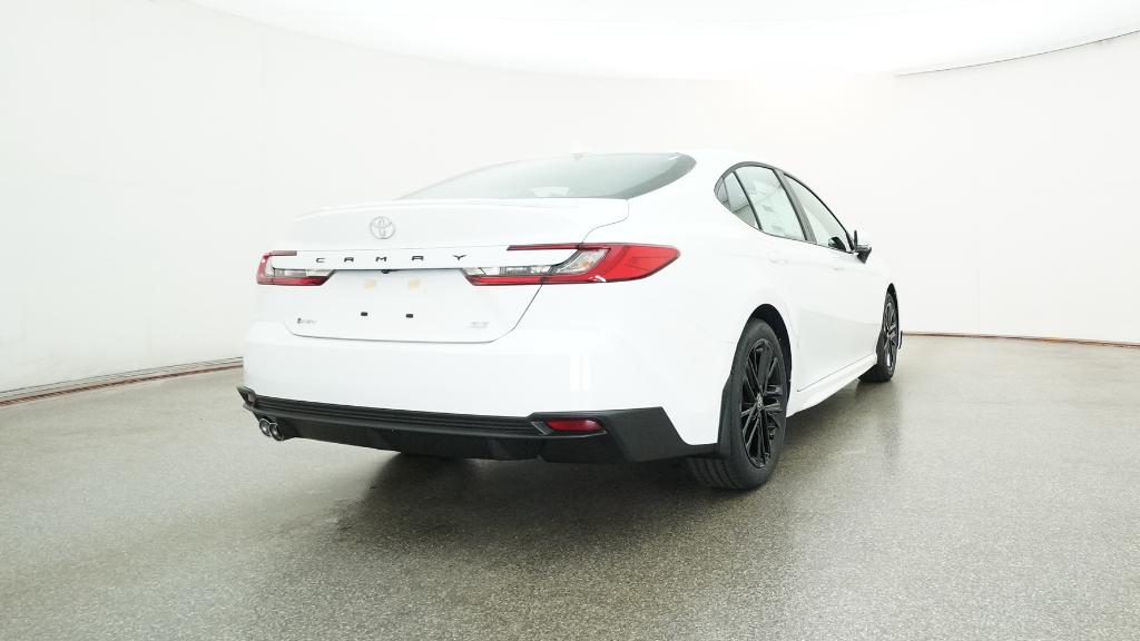 2026 Toyota Camry SE photo 4