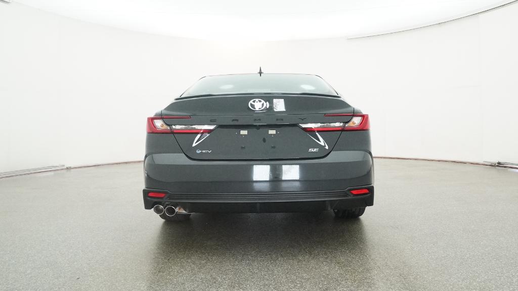 2026 Toyota Camry SE photo 3