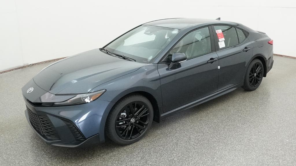 2026 Toyota Camry SE Hybrid's photo