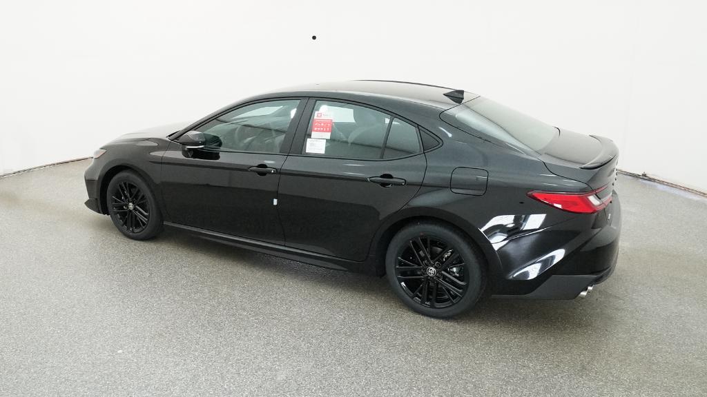 2026 Toyota Camry SE 4dr Car Slide 5