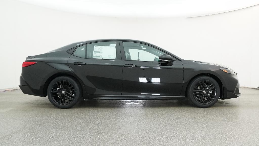 2026 Toyota Camry SE 4dr Car Slide 28