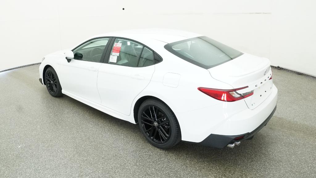 2026 Toyota Camry SE photo 13