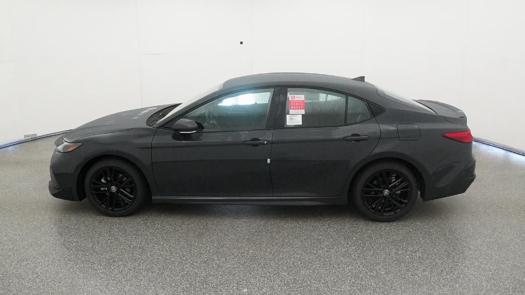 2026 Toyota Camry SE photo 7
