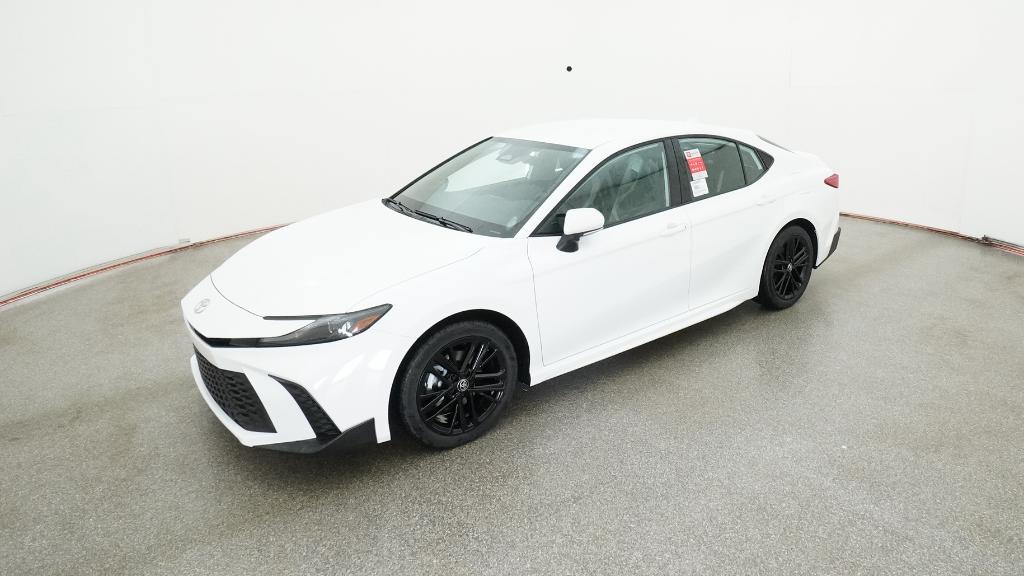 2026 Toyota Camry SE Hybrid's photo