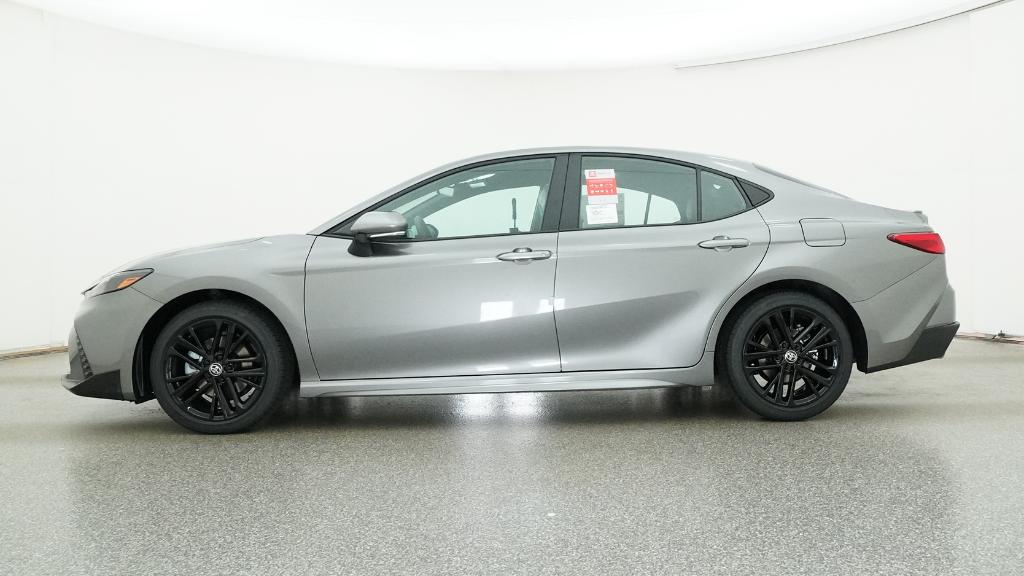 2026 Toyota Camry SE photo 3