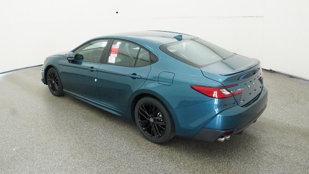 2026 Toyota Camry SE photo 8