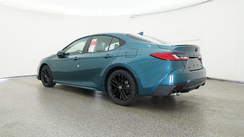 2026 Toyota Camry SE photo 9