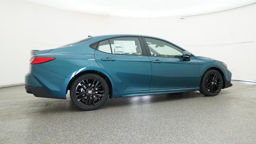 2026 Toyota Camry SE photo 18