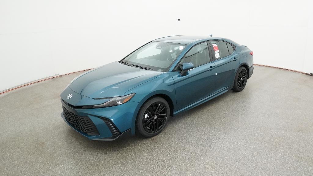2026 Toyota Camry SE Hybrid's photo