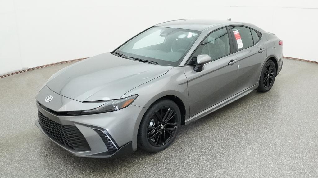 2026 Toyota Camry SE Hybrid's photo