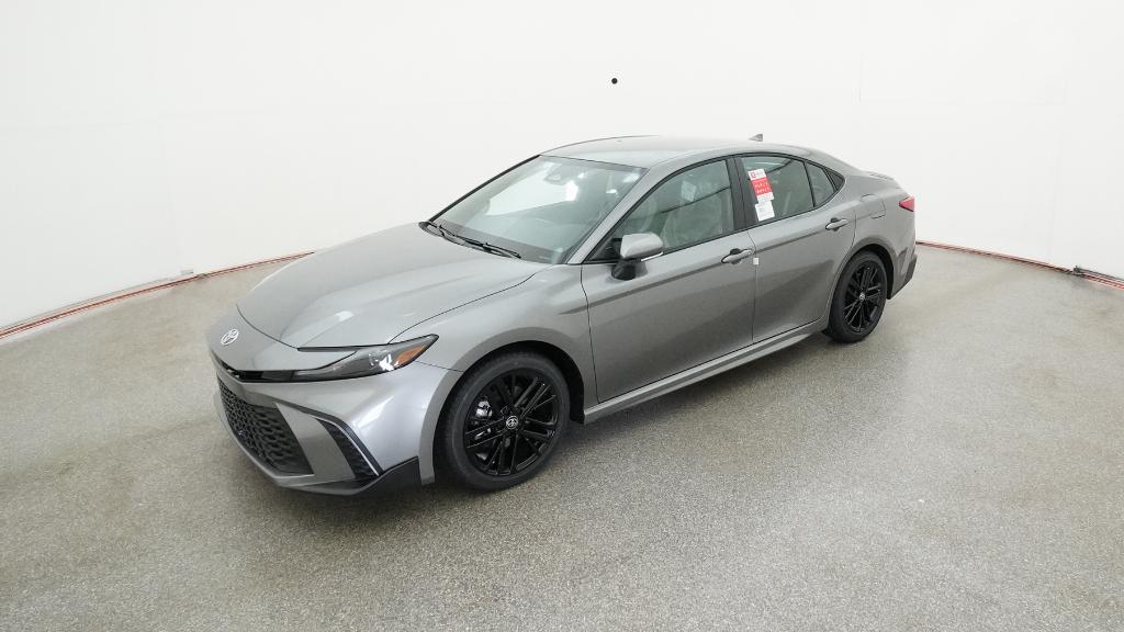 2026 Toyota Camry SE Hybrid's photo