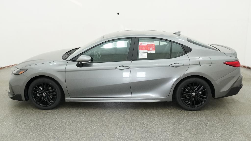 2026 Toyota Camry SE 4dr Car Slide 4