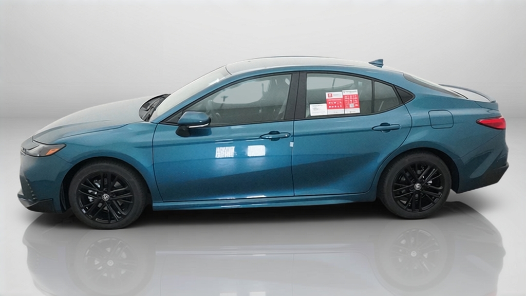 New 2026 Ocean Gem Toyota  SE image 2