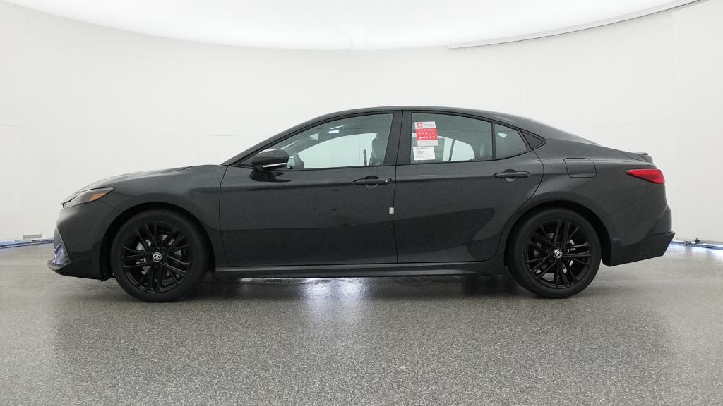 2026 Toyota Camry SE photo 8