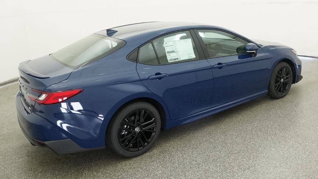 2026 Toyota Camry SE - Photo 13