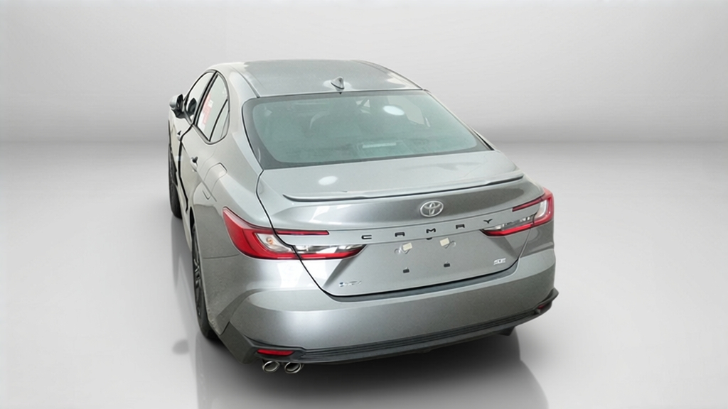 2027 Toyota Camry SE 4dr Car Slide 7