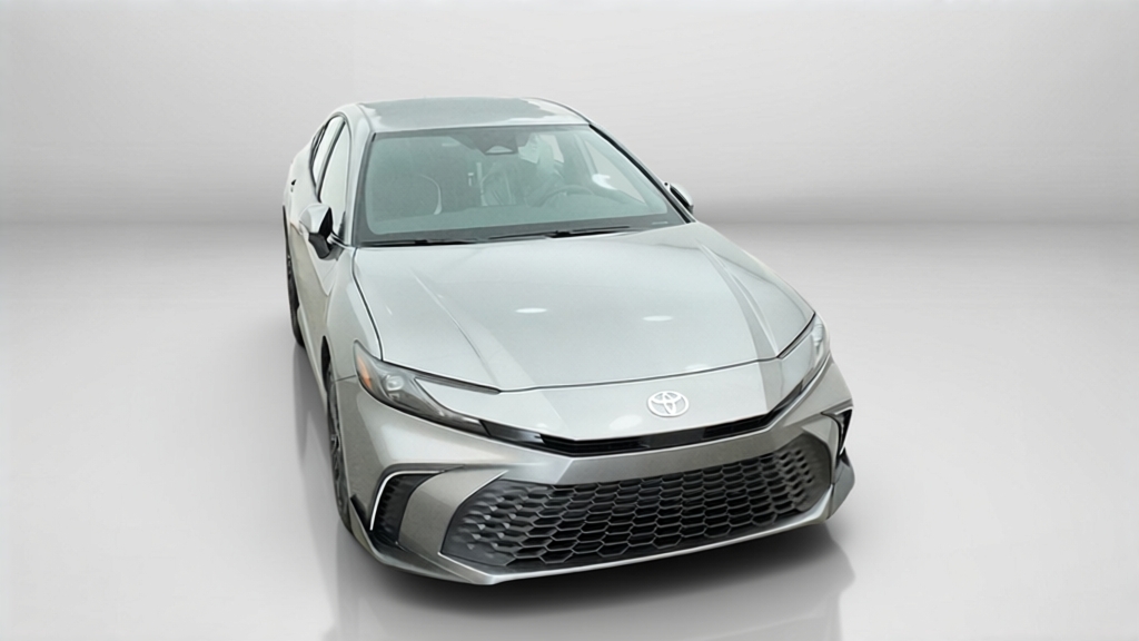 2027 Toyota Camry SE 4dr Car Slide 15