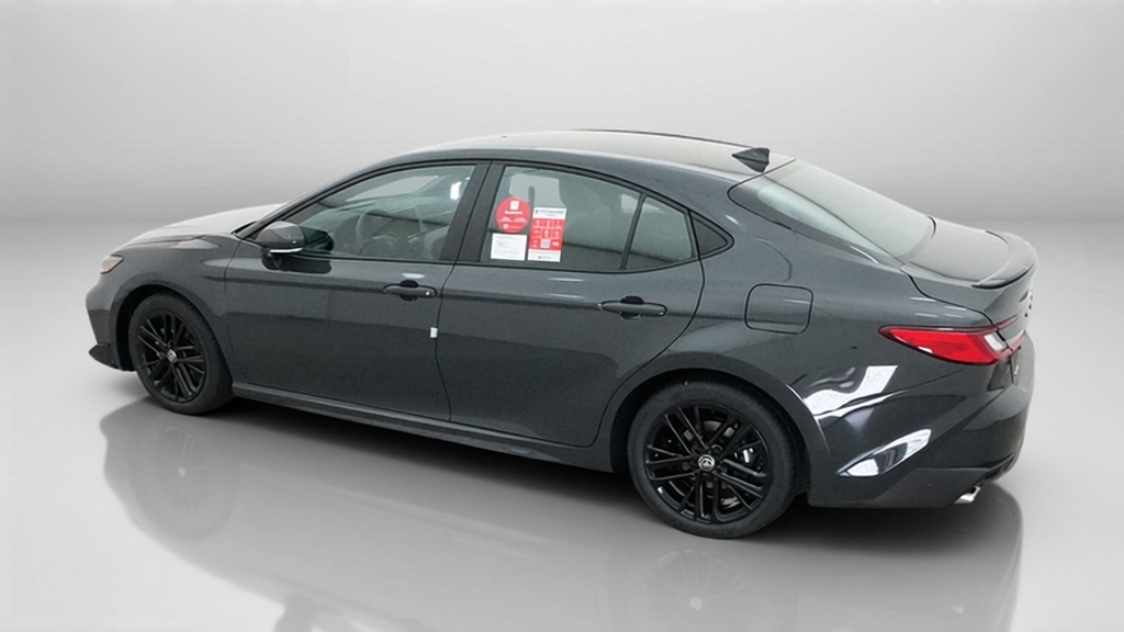 2027 Toyota Camry SE 4dr Car Slide 5