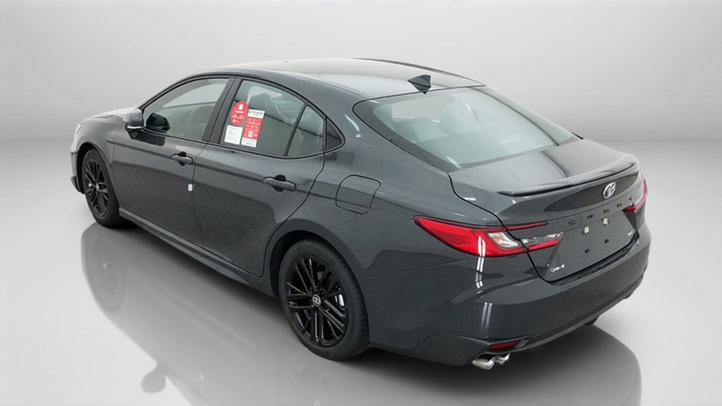 2027 Toyota Camry SE 4dr Car Slide 6