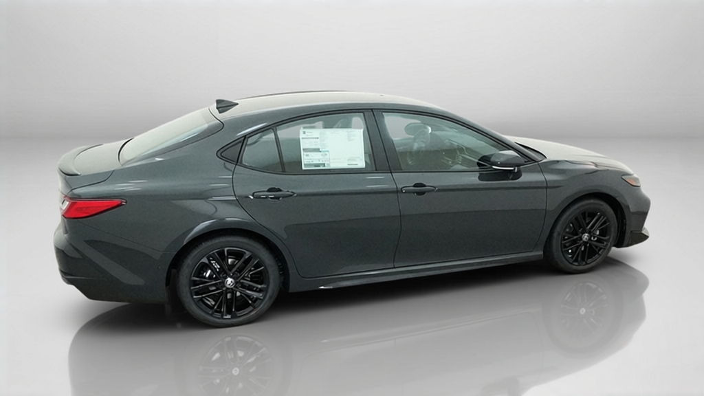 2027 Toyota Camry SE 4dr Car Slide 11