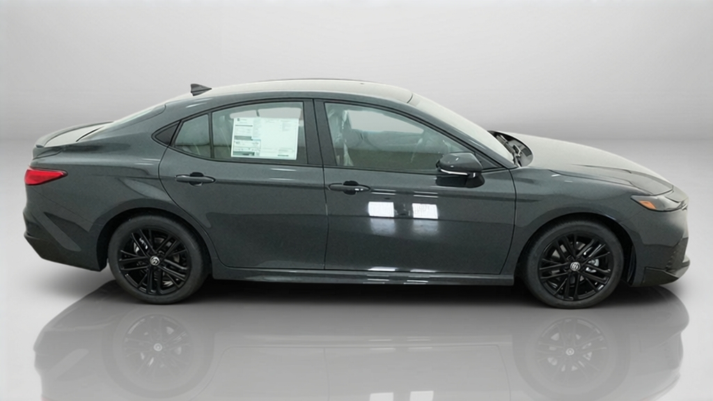 2027 Toyota Camry SE 4dr Car Slide 12