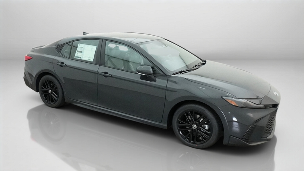 2027 Toyota Camry SE 4dr Car Slide 13