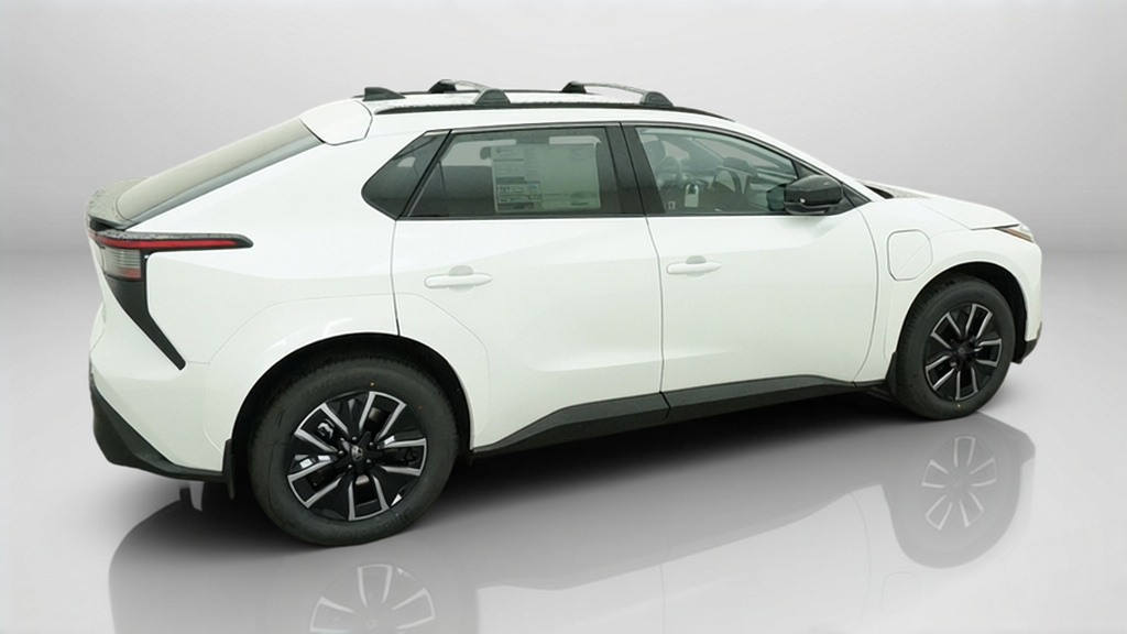 2026 Toyota bZ XLE - Photo 8