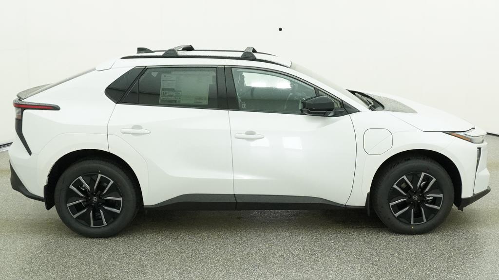2026 Toyota bZ XLE - Photo 14