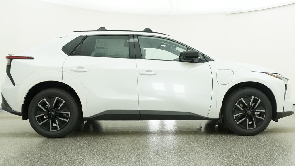2026 Toyota bZ XLE - Photo 13
