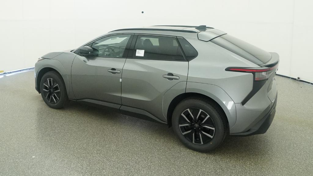 New 2026 Heavy Metal <sup>1</sup> Toyota  XLE image 37