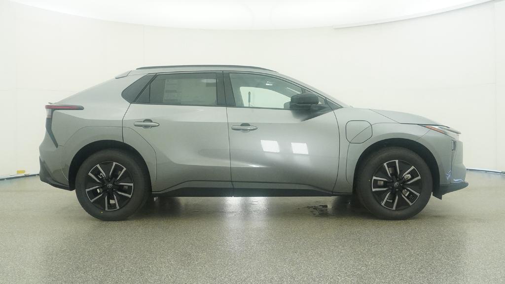 New 2026 Heavy Metal <sup>1</sup> Toyota  XLE image 40