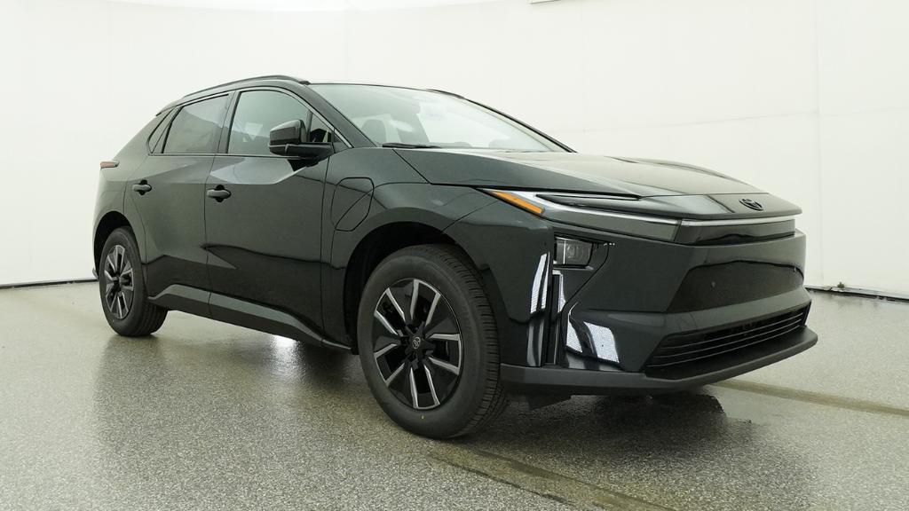 New 2026 Midnight Black Metallic Toyota  XLE image 19