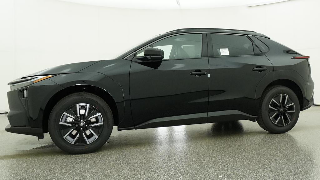 New 2026 Midnight Black Metallic Toyota  XLE image 20