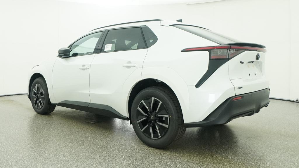 New 2026 Wind Chill Pearl Toyota XLE image 35
