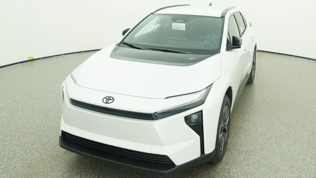 New 2026 Wind Chill Pearl Toyota XLE image 33