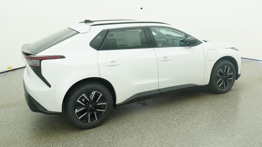 New 2026 Wind Chill Pearl Toyota XLE image 23