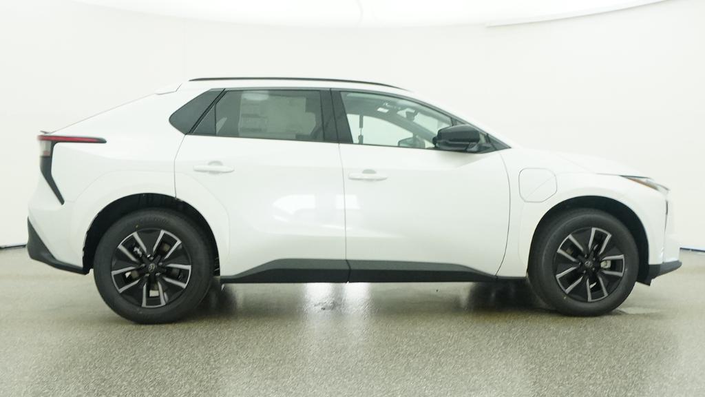 New 2026 Wind Chill Pearl Toyota XLE image 25