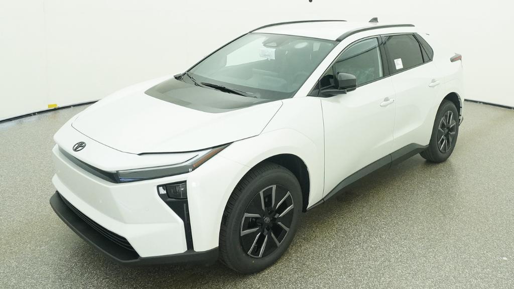 New 2026 Wind Chill Pearl Toyota XLE image 21