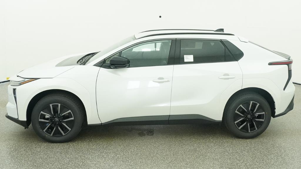 New 2026 Wind Chill Pearl Toyota XLE image 39