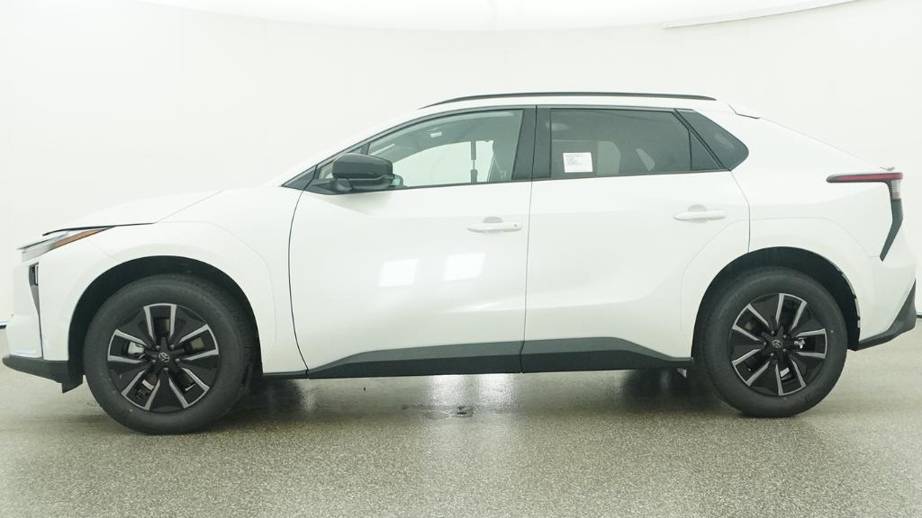 New 2026 Wind Chill Pearl Toyota XLE image 37