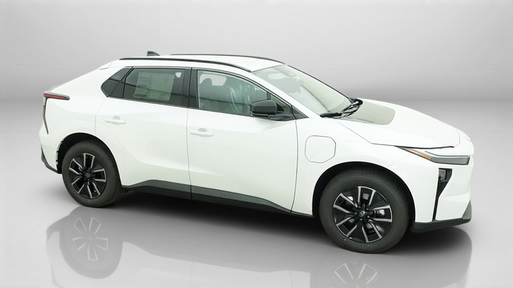 New 2026 Wind Chill Pearl Toyota XLE image 29