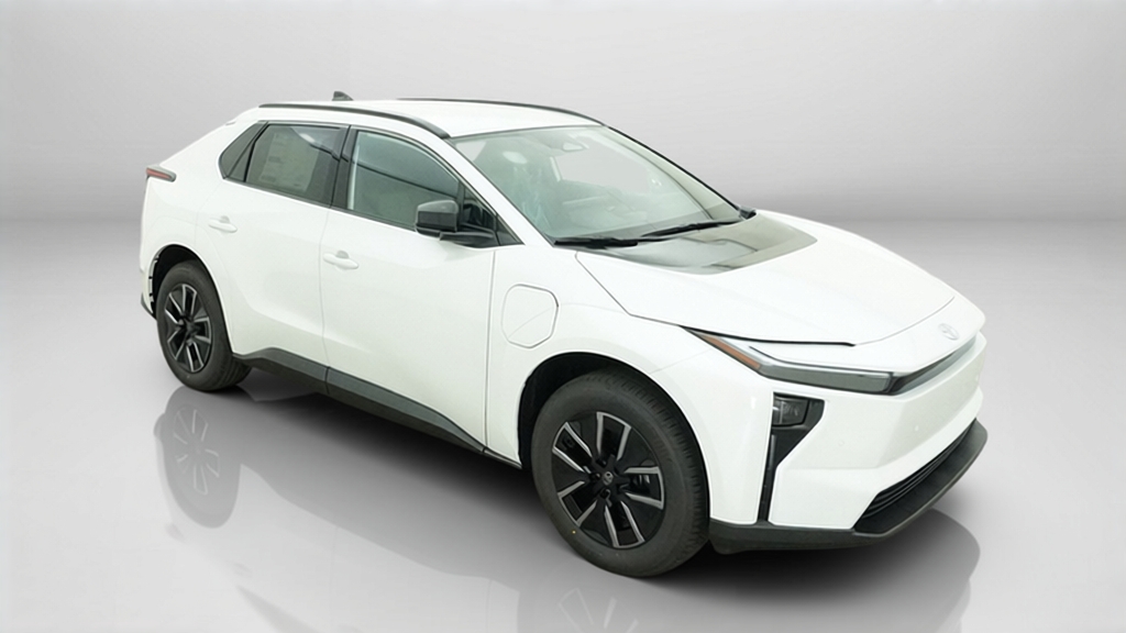 New 2026 Wind Chill Pearl Toyota XLE image 28