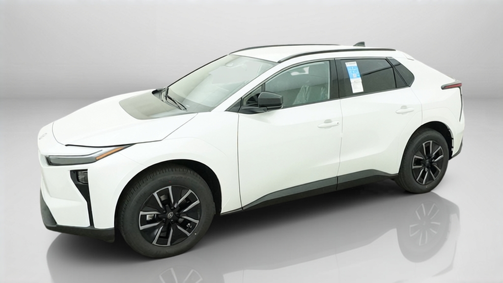 New 2026 Wind Chill Pearl Toyota XLE image 26