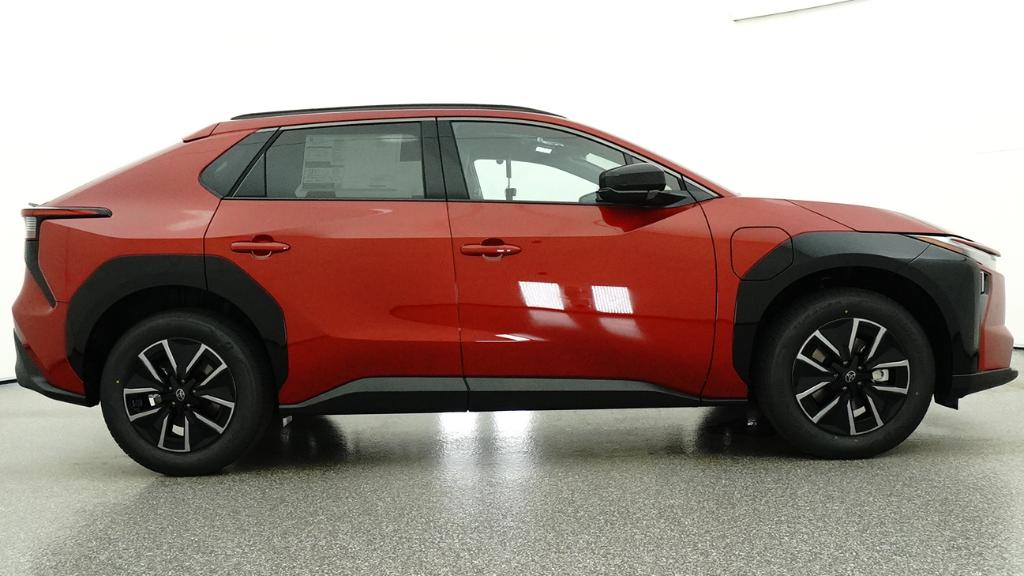 New 2026 Supersonic Red <sup>1</sup> Toyota  XLE image 28
