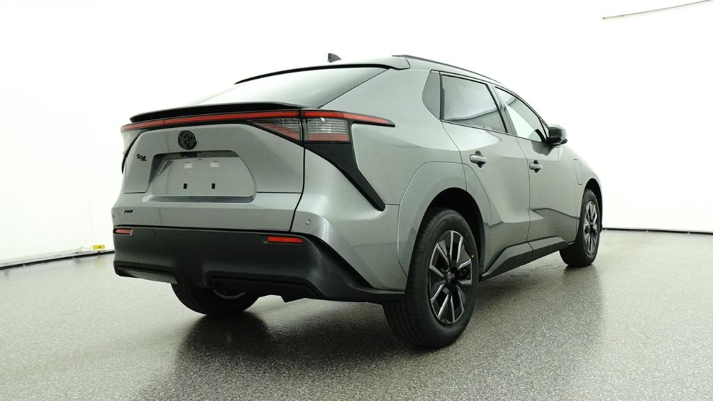 New 2026 Heavy Metal <sup>1</sup> Toyota  XLE image 38