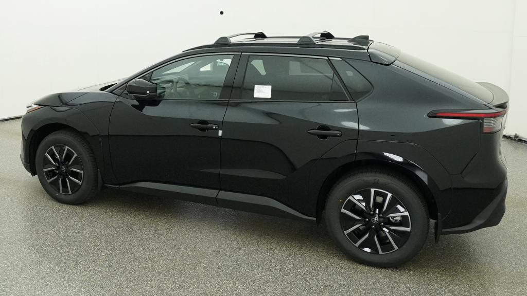 New 2026 Midnight Black Metallic Toyota  XLE image 44