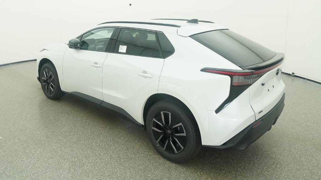 New 2026 Wind Chill Pearl Toyota XLE image 29