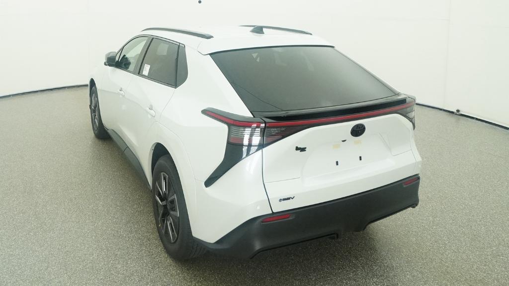 New 2026 Wind Chill Pearl Toyota XLE image 38